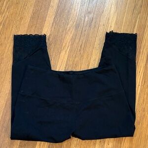 Ruby Ribbon Black Capri Leggings with Lace Trim